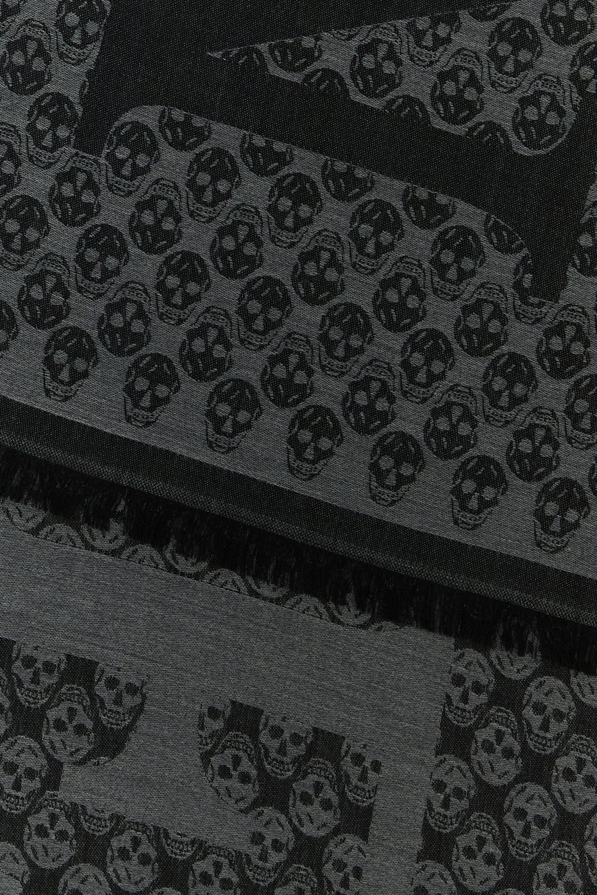 2000016830064_2