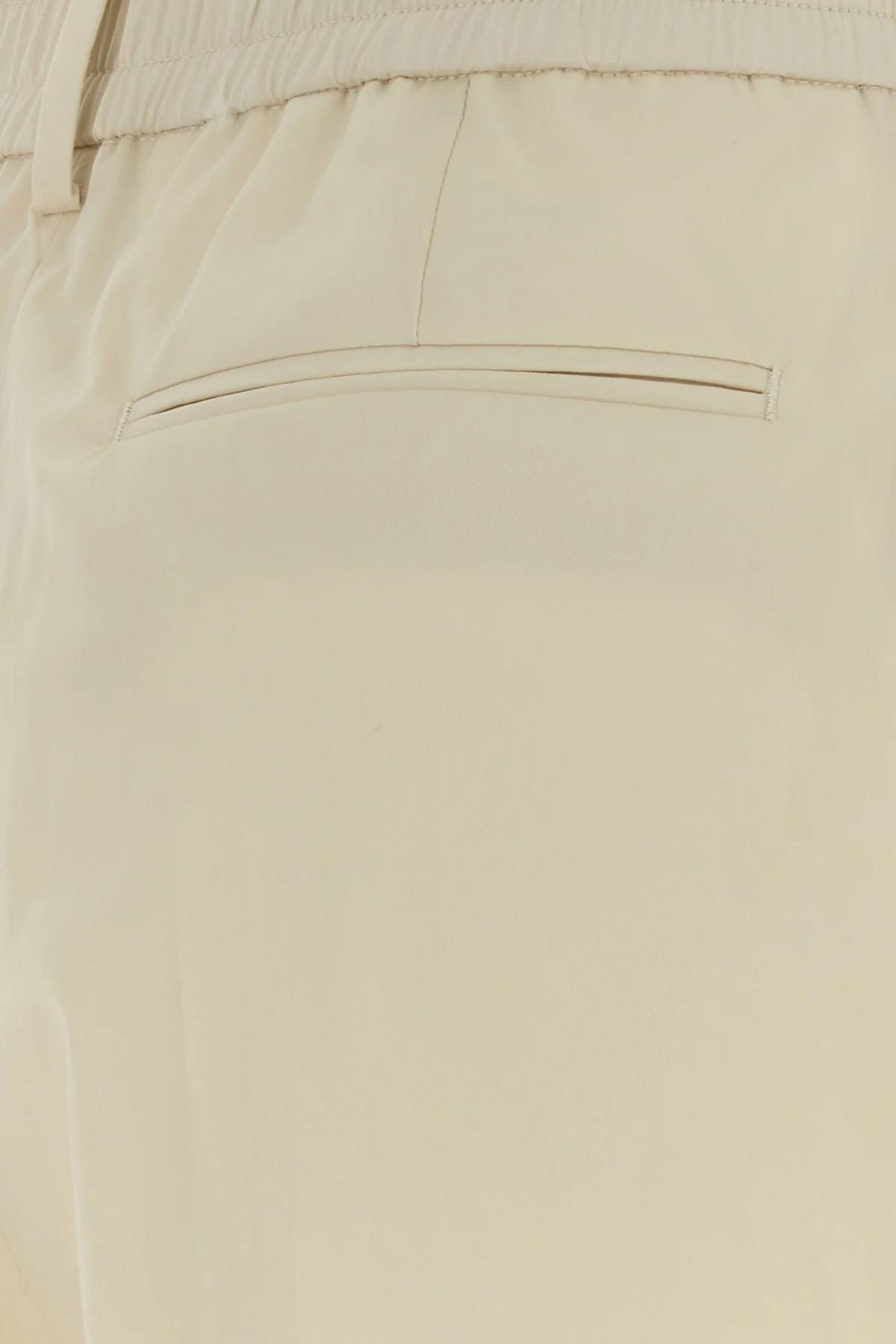 2000018424261_5