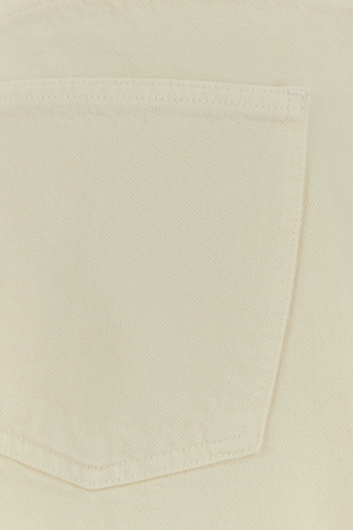 2000018657379_5