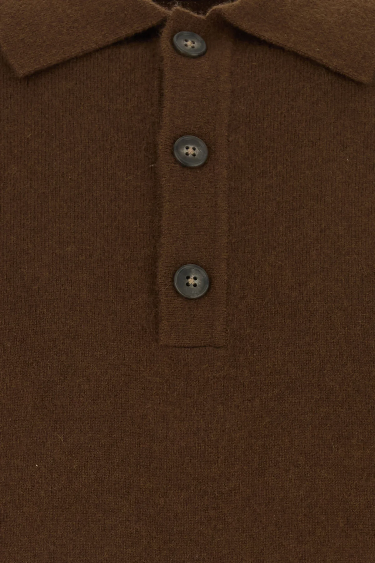 2000018702284_5